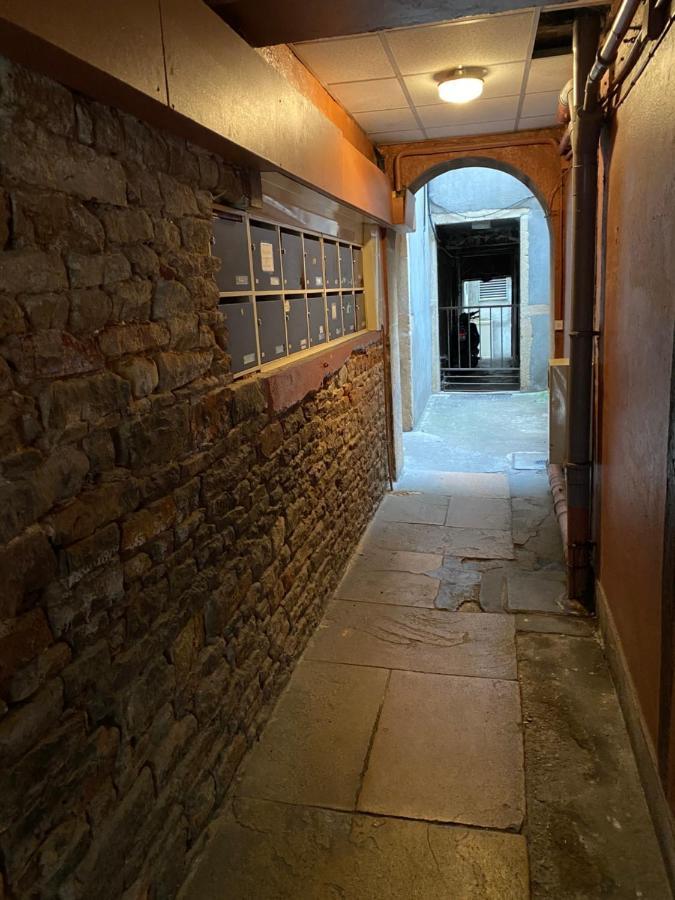 Appartement Cosy Et Moderne En Plein Coeur Du Centre Ville Mâcon Zewnętrze zdjęcie